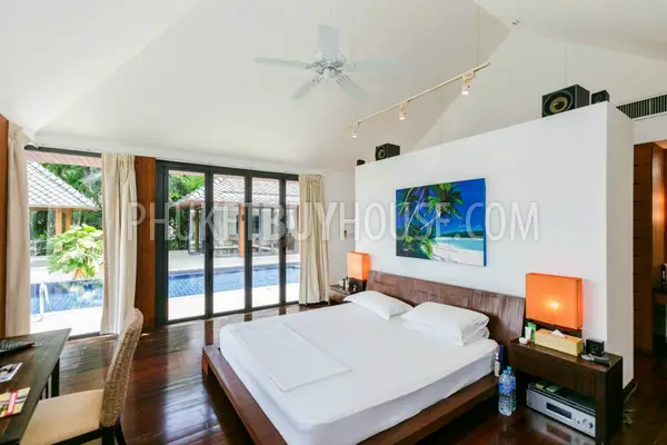 RAW5800: Magnificent Villa with Contemporary Design and Tranquility Environment. Fotoğraf #16