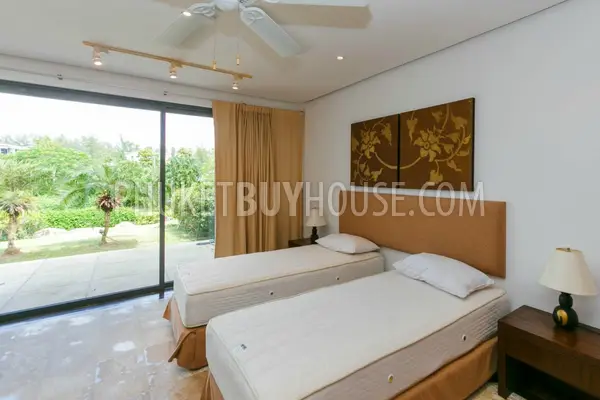 RAW5800: Magnificent Villa with Contemporary Design and Tranquility Environment. Fotoğraf #24