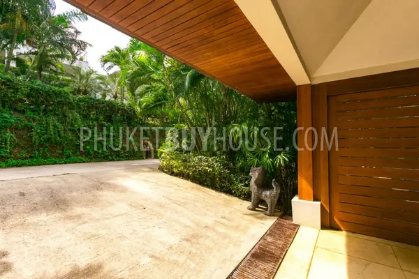 RAW5800: Magnificent Villa with Contemporary Design and Tranquility Environment. Fotoğraf #29