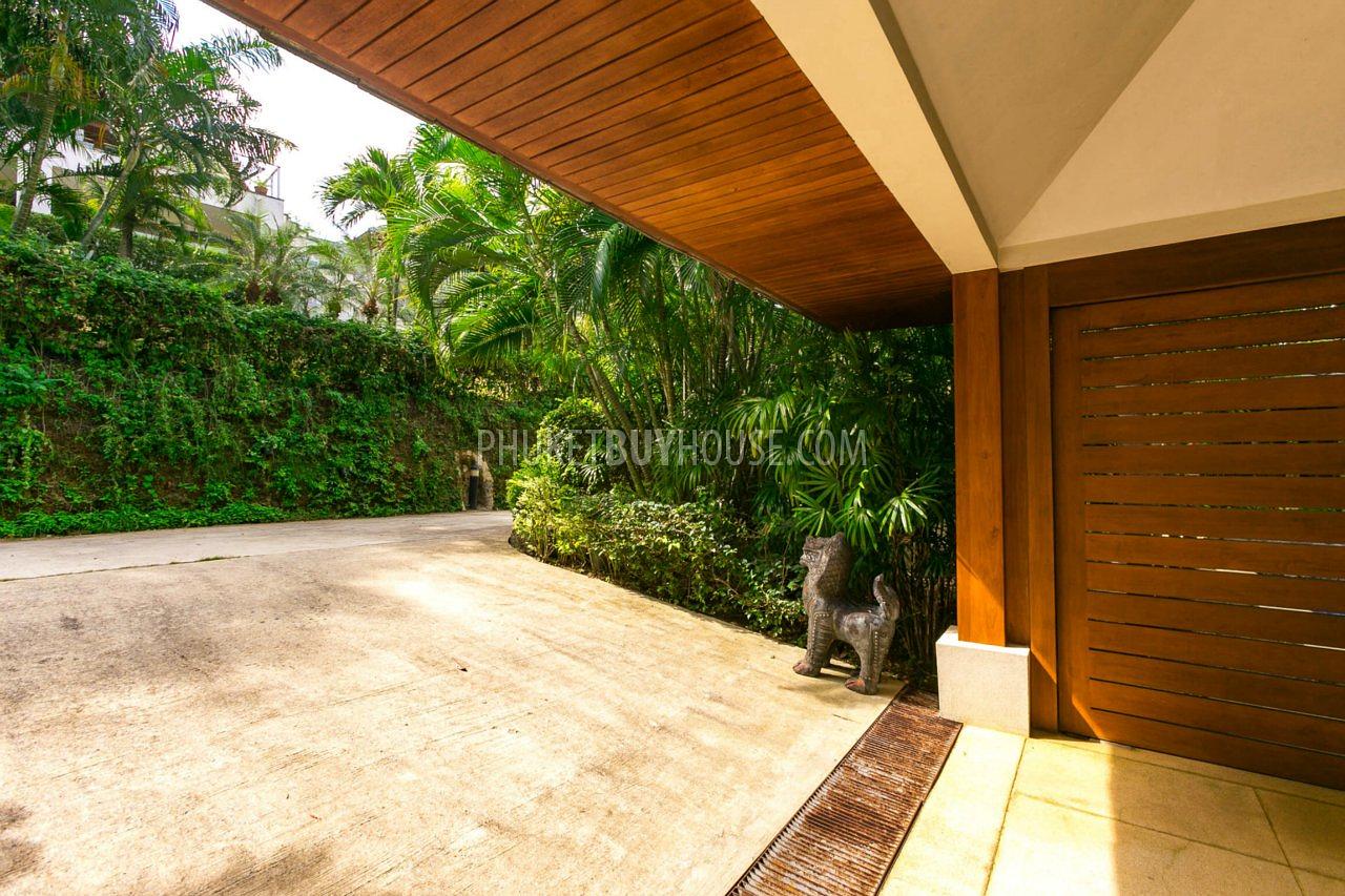 RAW5800: Magnificent Villa with Contemporary Design and Tranquility Environment. Photo #29