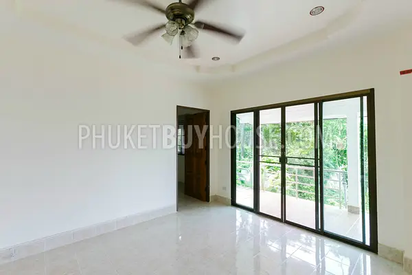 NAI5806: Two-Storey House with 3 Bedrooms, Nai Harn Beach. Photo #2