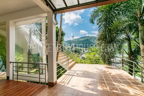 NAI5806: Two-Storey House with 3 Bedrooms, Nai Harn Beach. Photo #8