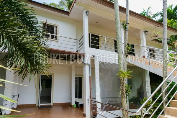 NAI5806: Two-Storey House with 3 Bedrooms, Nai Harn Beach. Photo #9