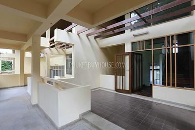 MAI5808: Comfortable Split-Level Apartment in Mai Khao. Photo #2