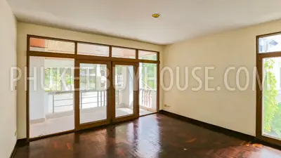 MAI5809: Magnificent Three Bedroom Apartment in Mai Khao. Photo #11