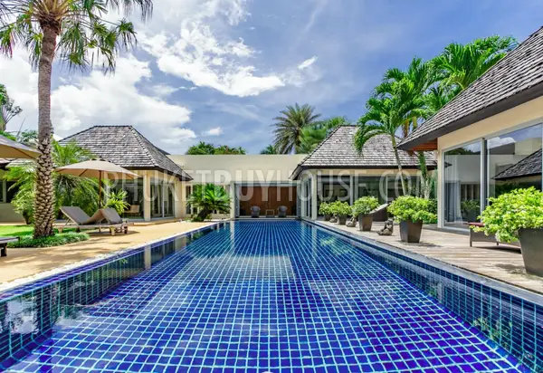 LAY5819: Luxury Five Bedroom Villa in walking distance from the Layan Beach. Photo #1