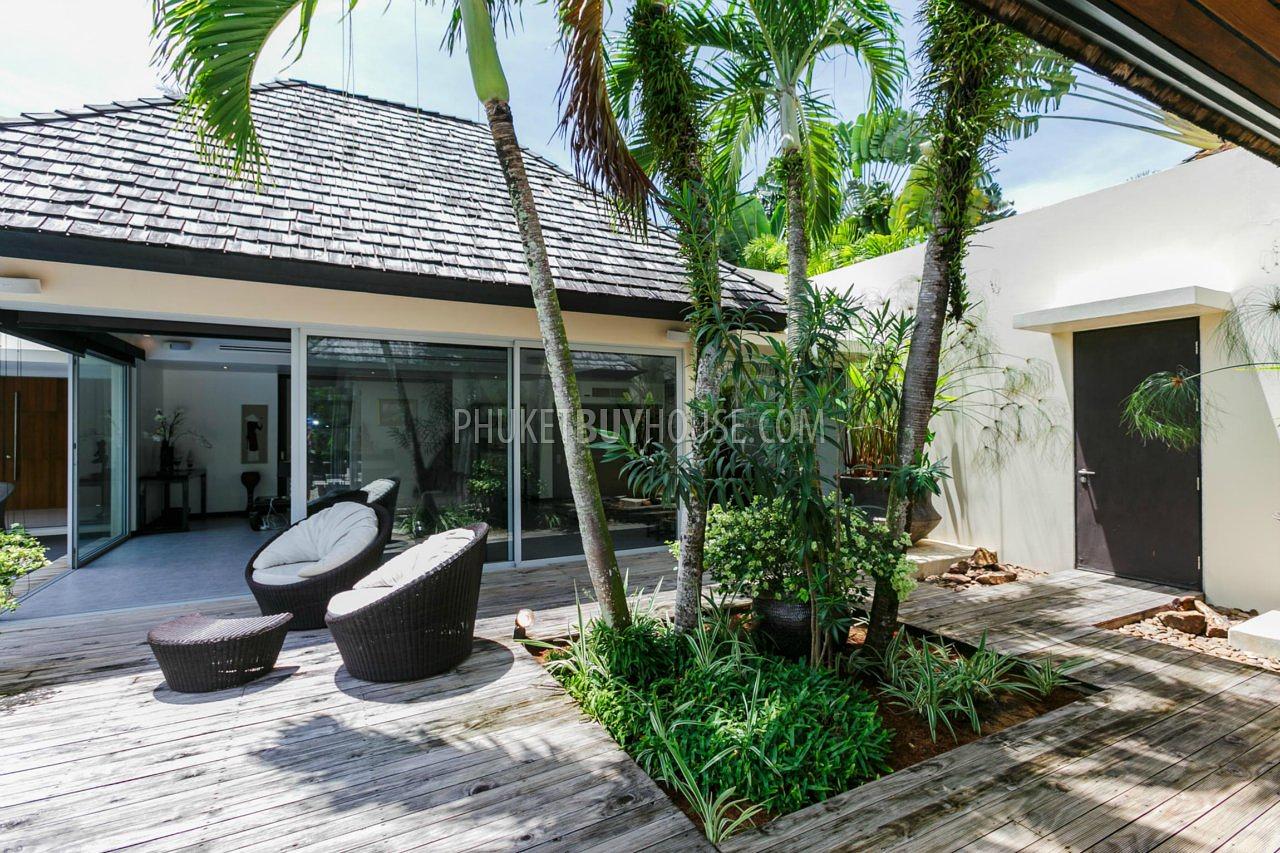 LAY5819: Luxury Five Bedroom Villa in walking distance from the Layan Beach. Photo #13