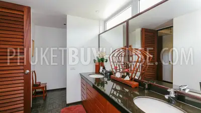 LAY5819: Luxury Five Bedroom Villa in walking distance from the Layan Beach. Photo #18