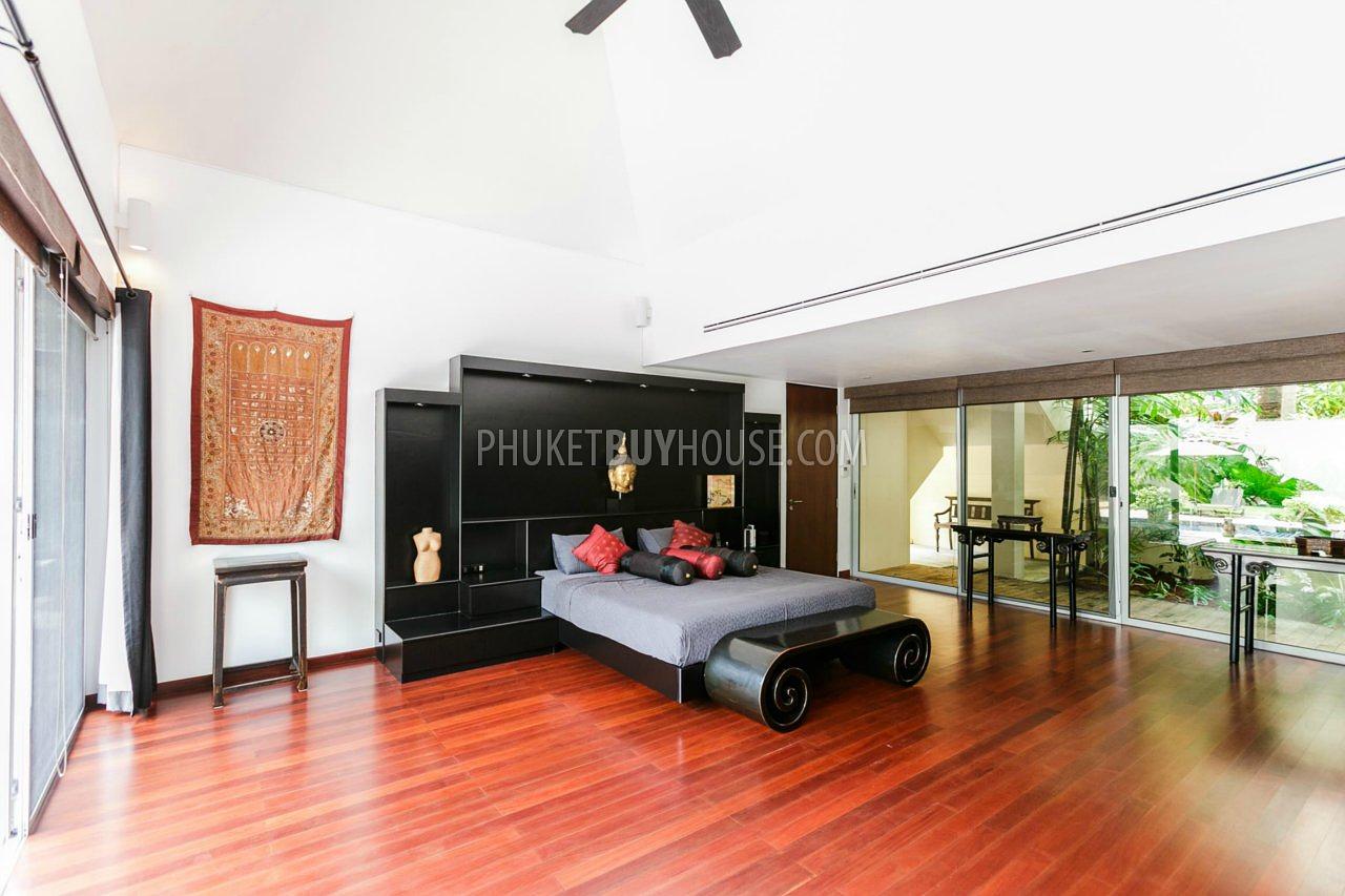LAY5819: Luxury Five Bedroom Villa in walking distance from the Layan Beach. Photo #22