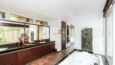 LAY5819: Luxury Five Bedroom Villa in walking distance from the Layan Beach. Photo #23