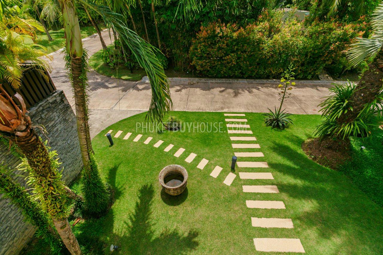 LAY5819: Luxury Five Bedroom Villa in walking distance from the Layan Beach. Photo #30