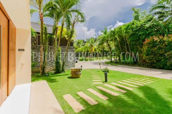 LAY5819: Luxury Five Bedroom Villa in walking distance from the Layan Beach. Photo #39