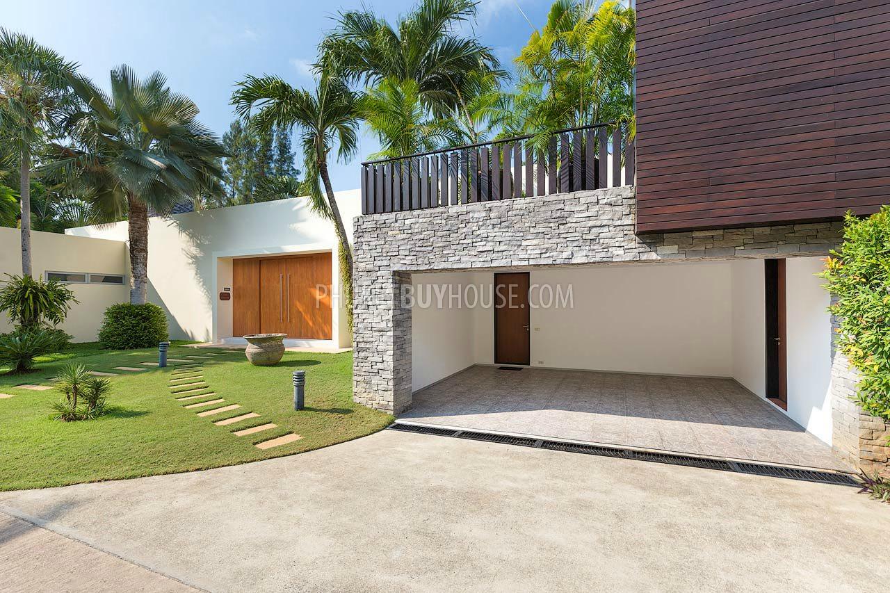 LAY5819: Luxury Five Bedroom Villa in walking distance from the Layan Beach. Photo #45