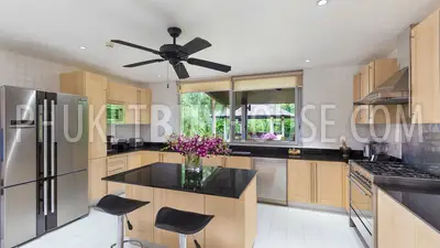 LAY5819: Luxury Five Bedroom Villa in walking distance from the Layan Beach. Photo #51