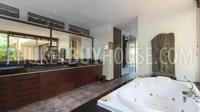 LAY5819: Luxury Five Bedroom Villa in walking distance from the Layan Beach. Photo #61
