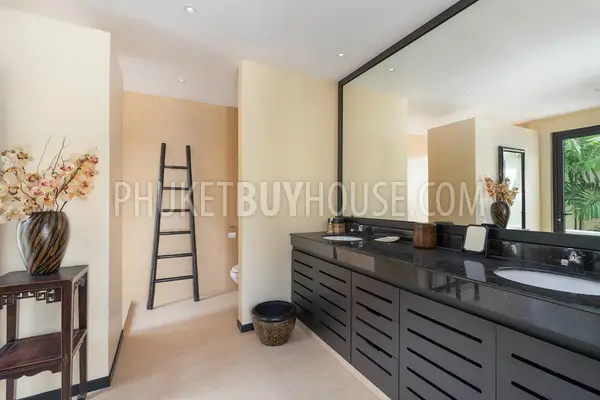 LAY5819: Luxury Five Bedroom Villa in walking distance from the Layan Beach. Photo #62