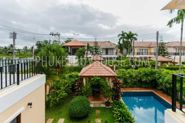 BAN5869: Modern and Stylish Villa at the Complex. Fotoğraf #33