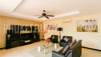 BAN5870: 3 Bedrooms Pool Villa in BangTao. Fotoğraf #1