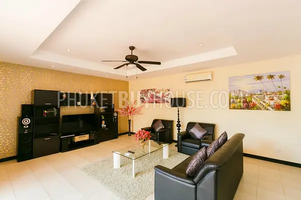 BAN5870: 3 Bedrooms Pool Villa in BangTao. Fotoğraf #1