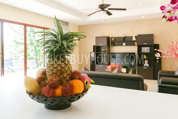 BAN5870: 3 Bedrooms Pool Villa in BangTao. Fotoğraf #6