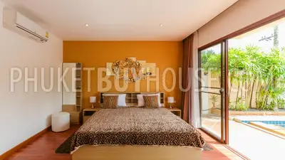 BAN5870: 3 Bedrooms Pool Villa in BangTao. Fotoğraf #11