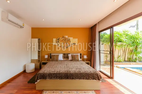 BAN5870: 3 Bedrooms Pool Villa in BangTao. Fotoğraf #11