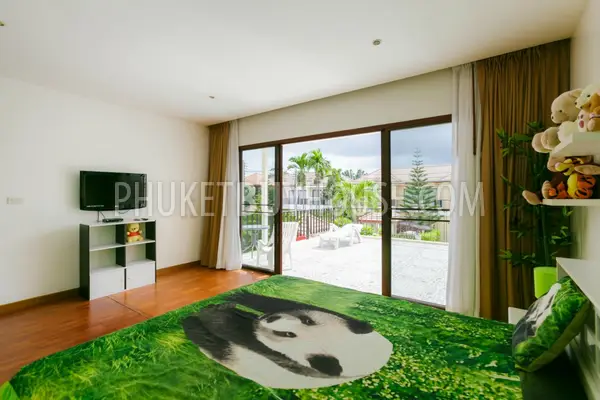 BAN5870: 3 Bedrooms Pool Villa in BangTao. Fotoğraf #31