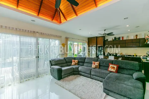 TAL5874: Modern House near the British School. Photo #11