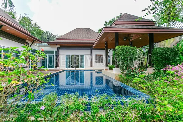 TAL5874: Modern House near the British School. Photo #17