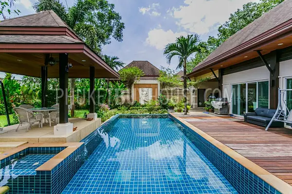 TAL5874: Modern House near the British School. Photo #1