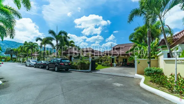 BAN5875: Elegant Villa with Pool in Bang Tao. Photo #2