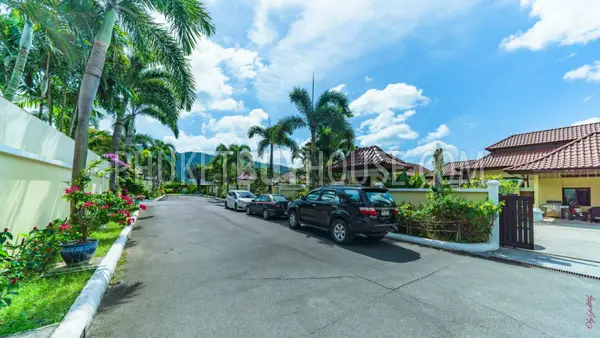 BAN5875: Elegant Villa with Pool in Bang Tao. Photo #3