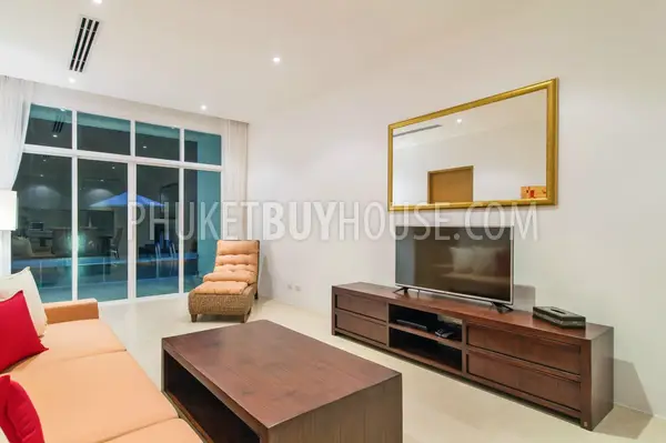 KAM5881: Stylish Apartment with Spacious Balconies. Photo #8