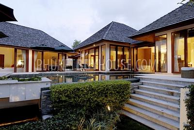 BAN5853: 拉古纳地区的泰国巴厘岛风格别墅. Photo #19