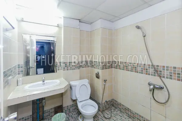 PAT5910: 3 Storey Hotel in Patong. Photo #5