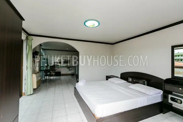 PAT5910: 3 Storey Hotel in Patong. Photo #20