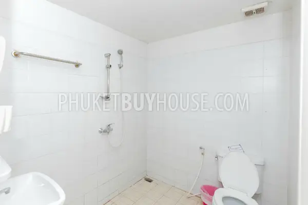 PAT5910: 3 Storey Hotel in Patong. Photo #23