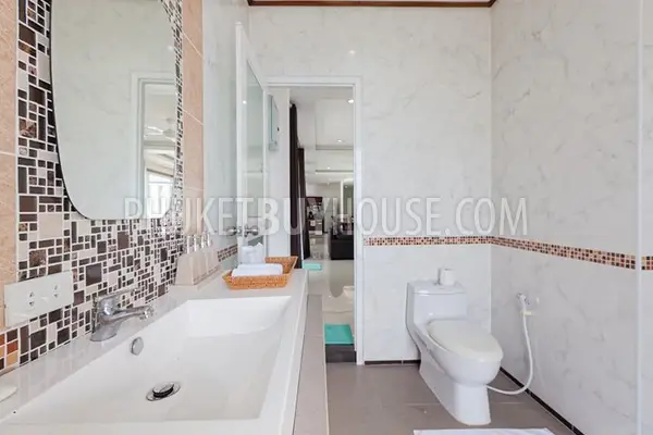 KAM5919: Sea view pool villa in Kamala. Photo #16
