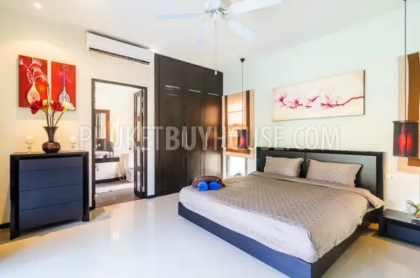 NAI5898: Lovely Villa with Private Pool at closed Complex in Nai Harn. Photo #46