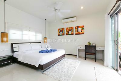 NAI5899: Fully furnished 3 Bedroom Villa with Tropical Garden in Nai Harn. Photo #12