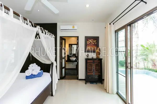 NAI5900: Charming 3 Bedroom Villa with a cozy Sala in Nai Harn. Photo #11