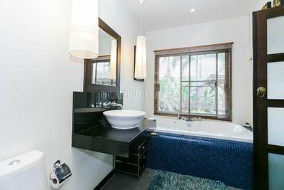 NAI5900: Charming 3 Bedroom Villa with a cozy Sala in Nai Harn. Photo #13