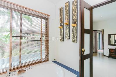 NAI5900: Charming 3 Bedroom Villa with a cozy Sala in Nai Harn. Photo #14