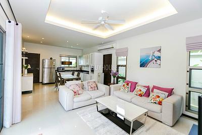 NAI5900: Charming 3 Bedroom Villa with a cozy Sala in Nai Harn. Photo #15