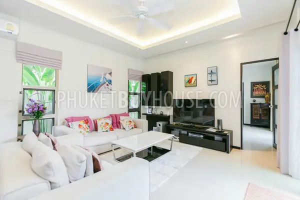 NAI5900: Charming 3 Bedroom Villa with a cozy Sala in Nai Harn. Photo #17