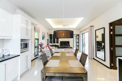 NAI5900: Charming 3 Bedroom Villa with a cozy Sala in Nai Harn. Photo #19