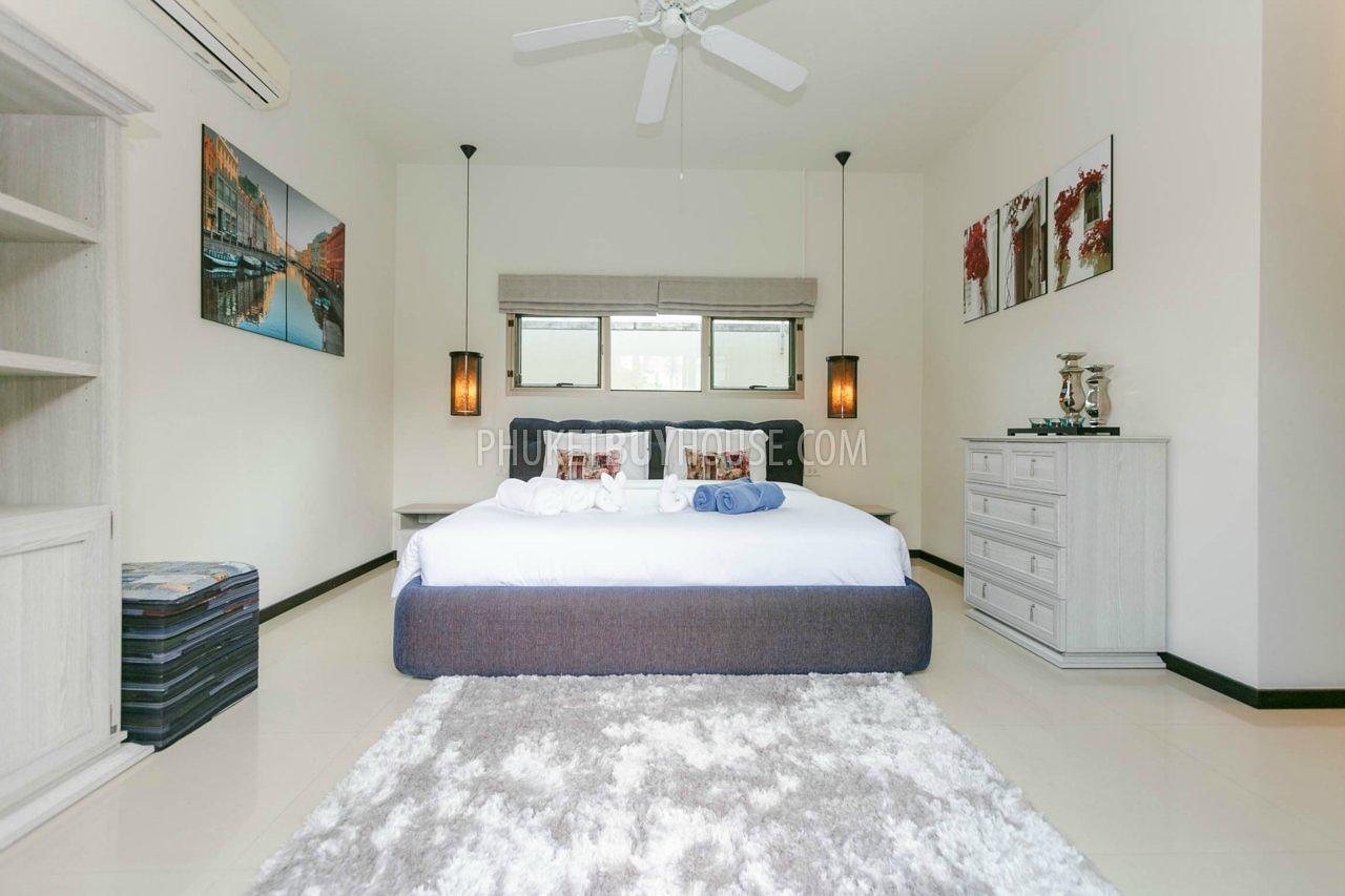 NAI5900: Charming 3 Bedroom Villa with a cozy Sala in Nai Harn. Photo #21