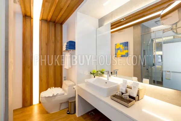 PAT5949: Beachfront Residence with direct Patong Beach access and only 50 m from Bangla Road. Photo #26