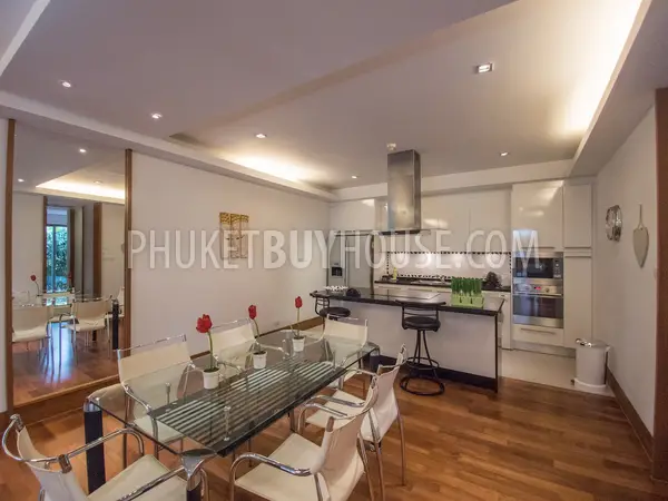 NAT5953: Splendid Apartment just 50 meters from Nai Thon Beach. Photo #7