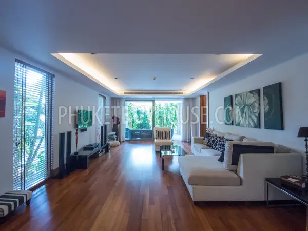 NAT5953: Splendid Apartment just 50 meters from Nai Thon Beach. Photo #12